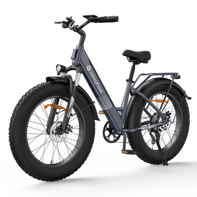 Potente bicicleta Fat Bike M60: neumáticos todoterreno, autonomía de 105 km y batería extraíble.